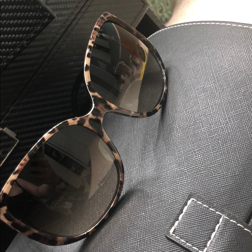 Dolce & Gabana brand new cheetah print. No tags